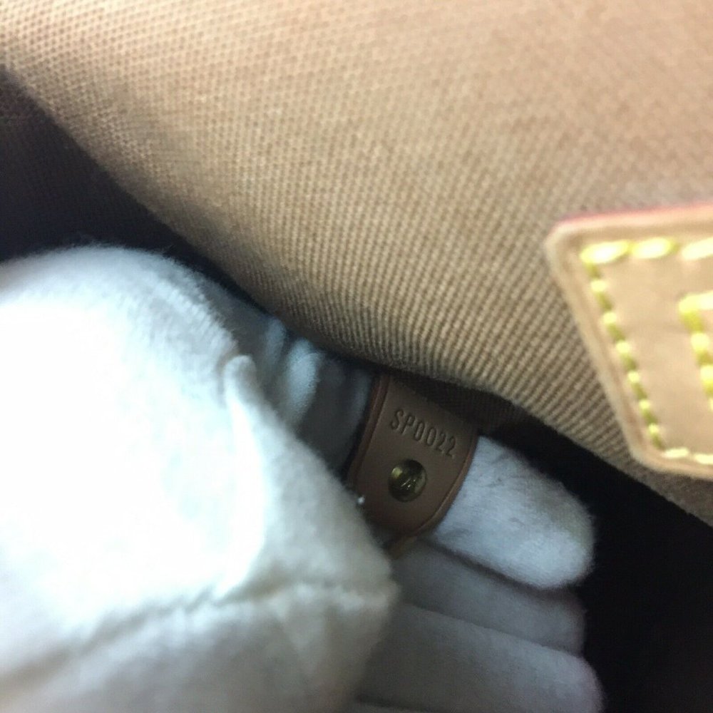 Louis Vuitton Abbesses Monogram Large Messenger - Picture 8 of 10